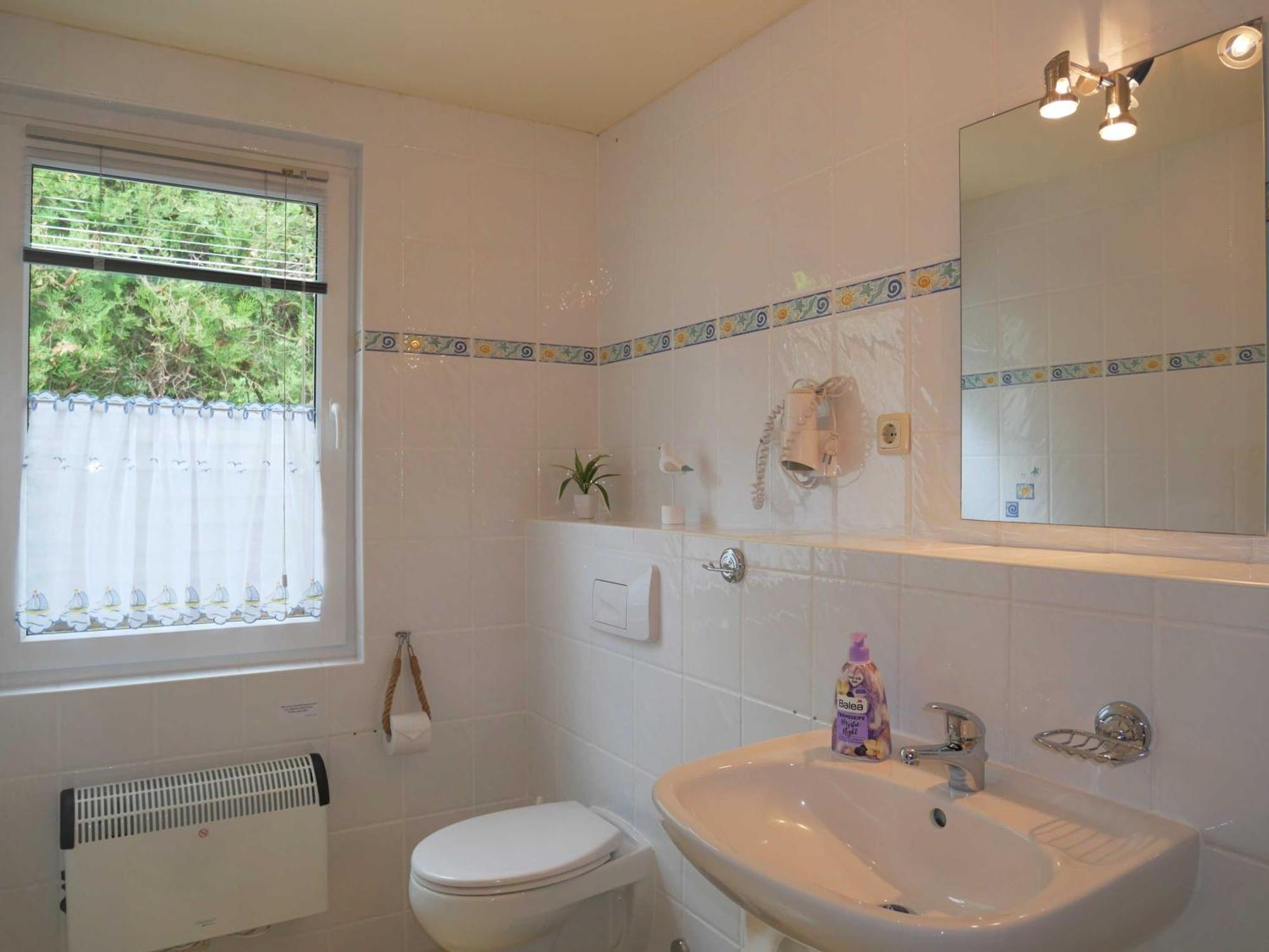 Ferienwohnung Zur Ostsee 1 Зиновиц Екстериор снимка