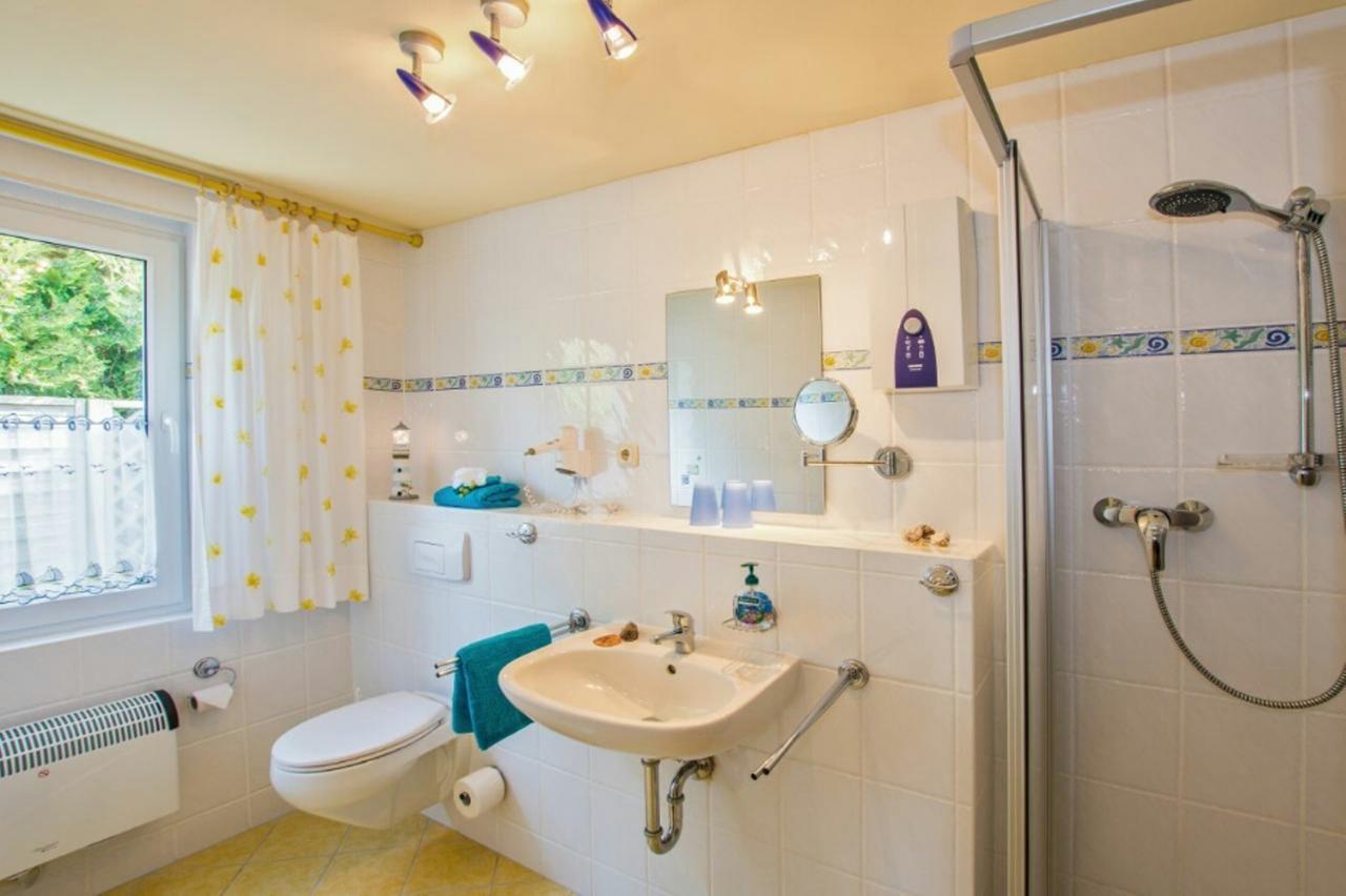 Ferienwohnung Zur Ostsee 1 Зиновиц Екстериор снимка
